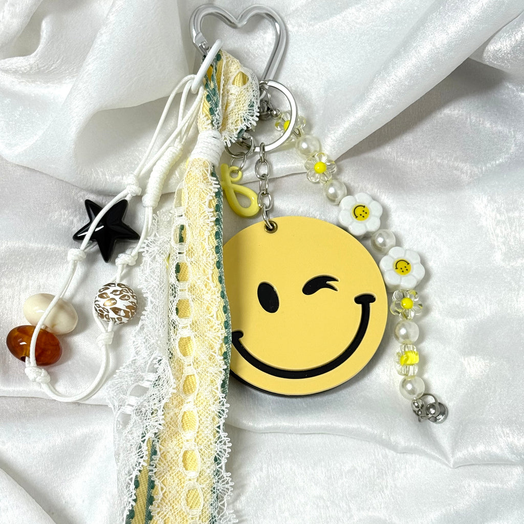 48. DIY Special Design Smile-face Pendant Keychain Gift - For Bags - For Dolls - For Car Accessories (No Doll)