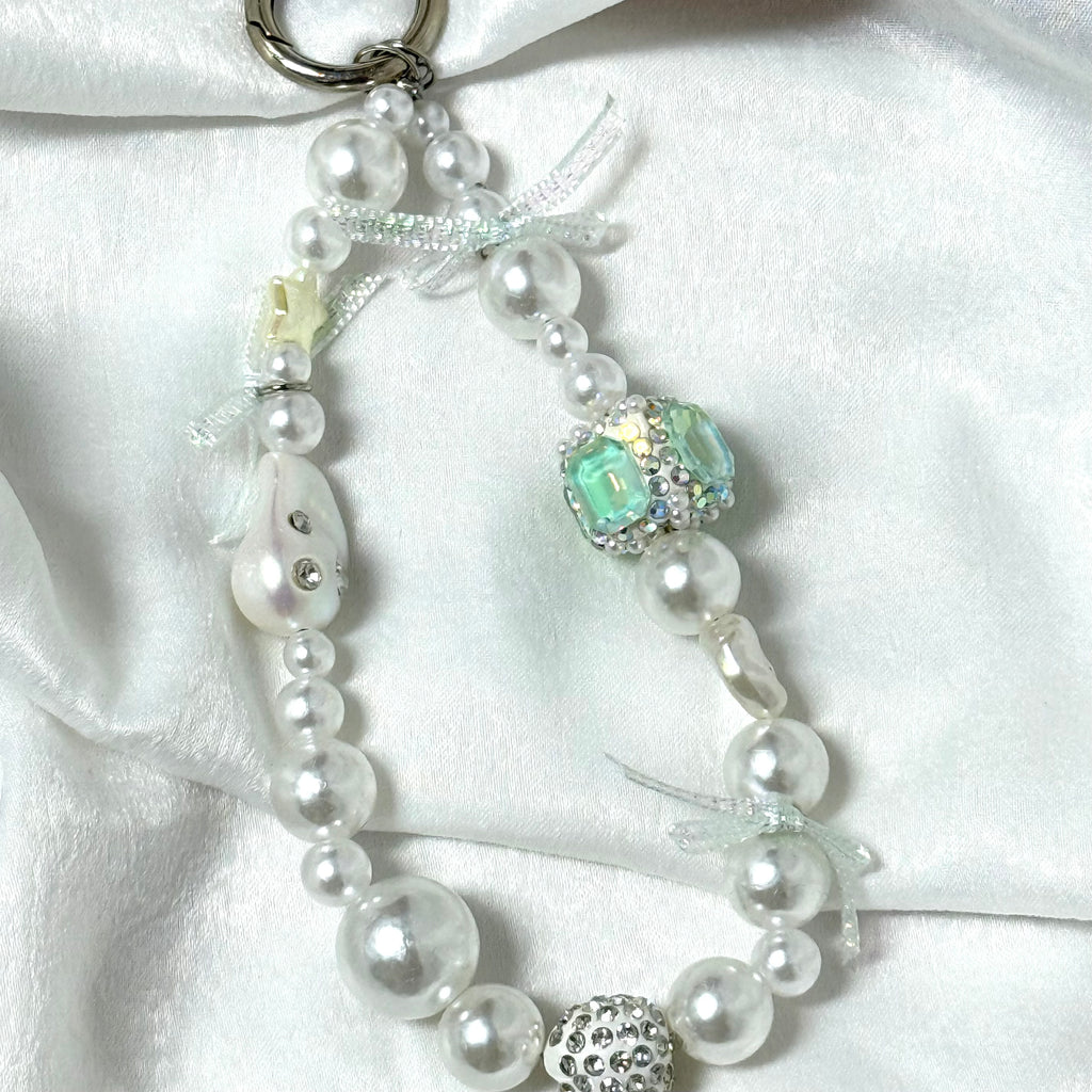 35. DIY Special Design Pearl-white Pendant Keychain Gift - For Bags - For Dolls - For Car Accessories (No Doll)