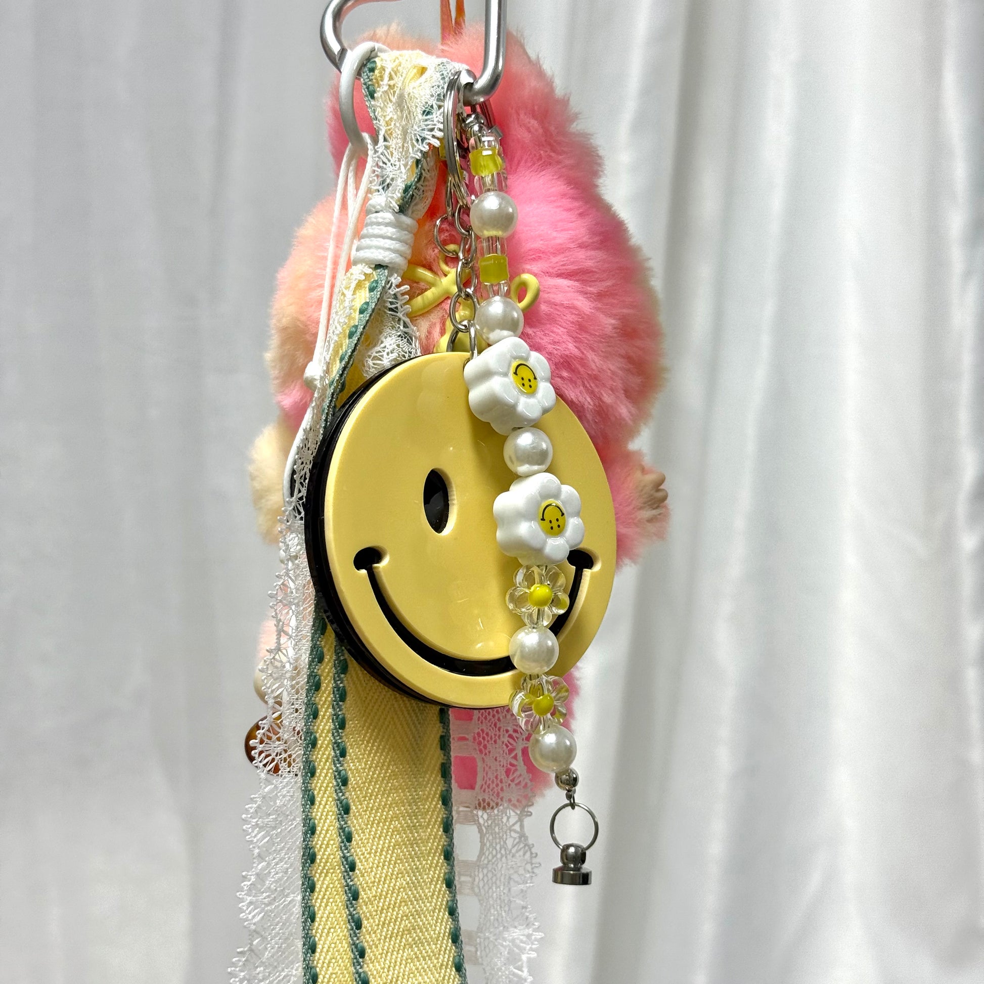 48. DIY Special Design Smile-face Pendant Keychain Gift - For Bags - For Dolls - For Car Accessories (No Doll)